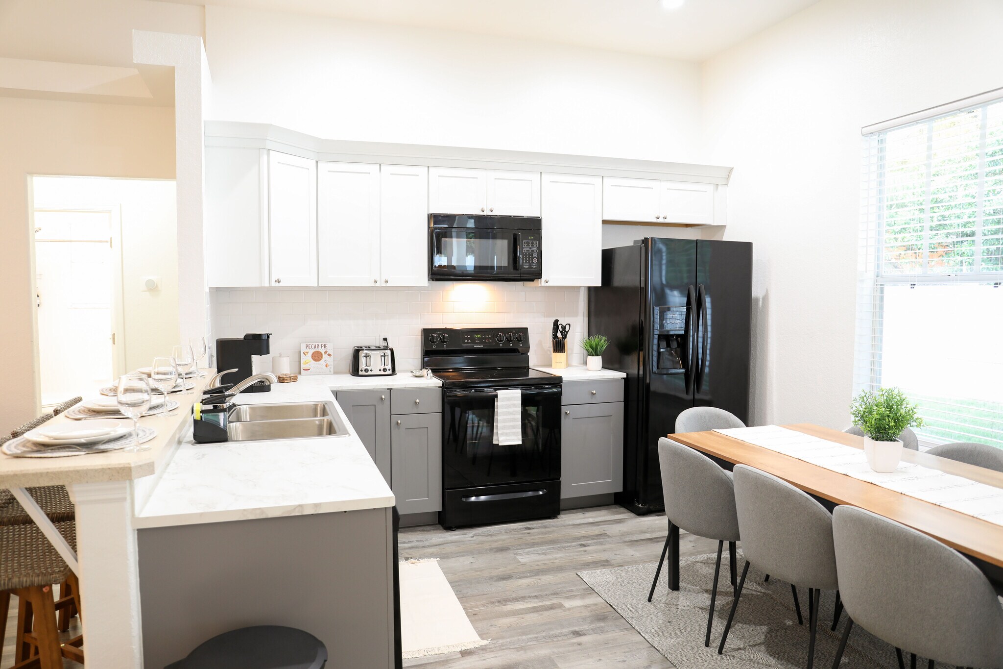 Building Photo - 1333 S Madison Ave