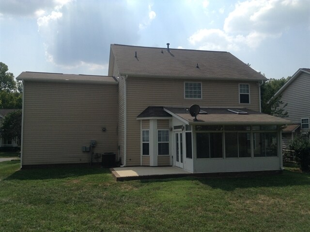 Building Photo - 14519 John Beck Dr
