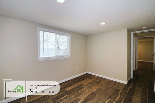 Building Photo - 7927 Evans Ln