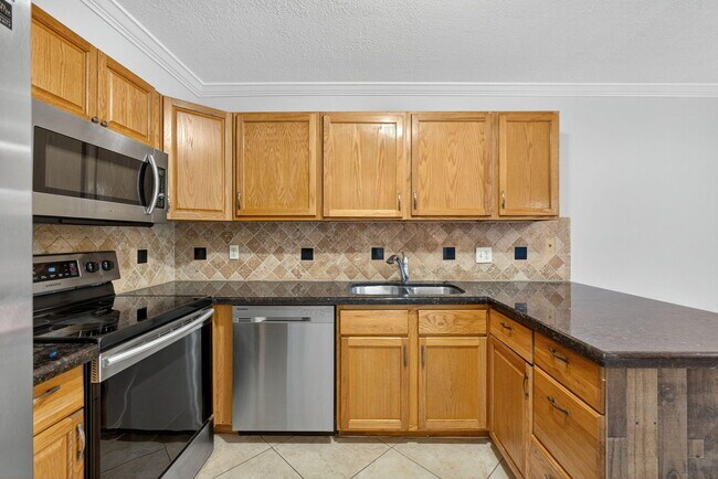 Building Photo - 1590 Forest Lakes Cir