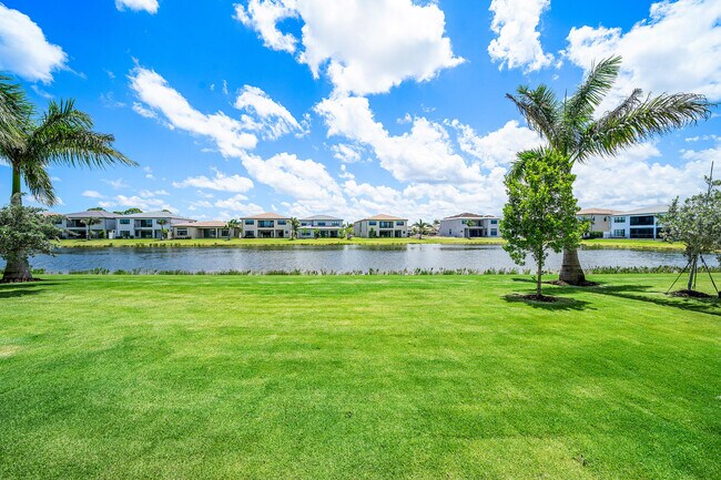 Building Photo - 9516 Riverside Pk Dr