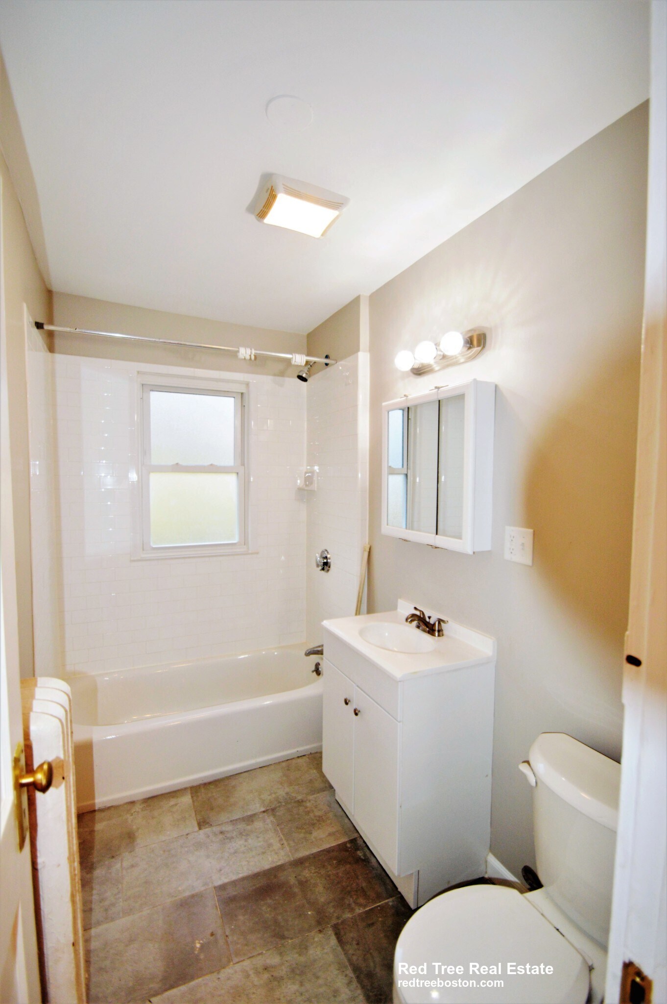 Building Photo - 57 Leamington Rd