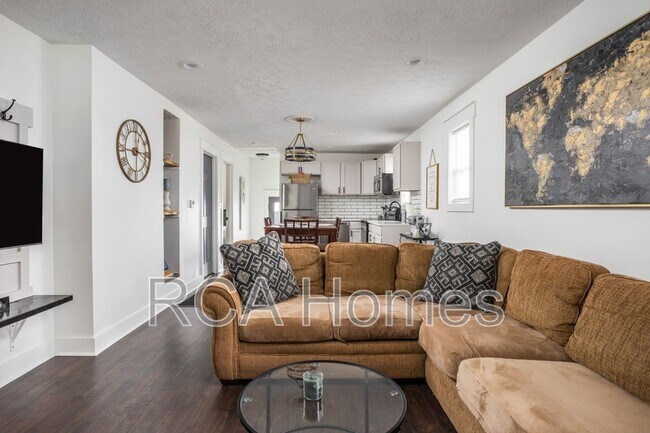 Primary Photo - 1740 S Randolph St