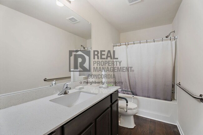 Building Photo - 317 Sportsman Dr