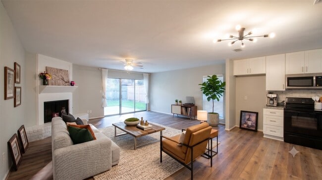 Building Photo - 14419 Cypress Leaf Dr
