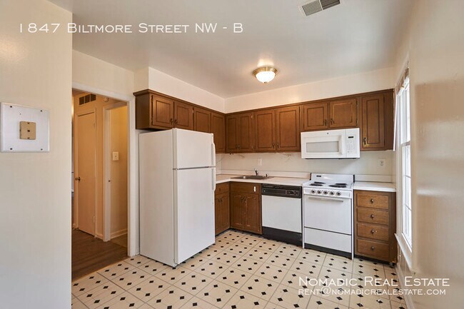 Building Photo - 1847 Biltmore St NW