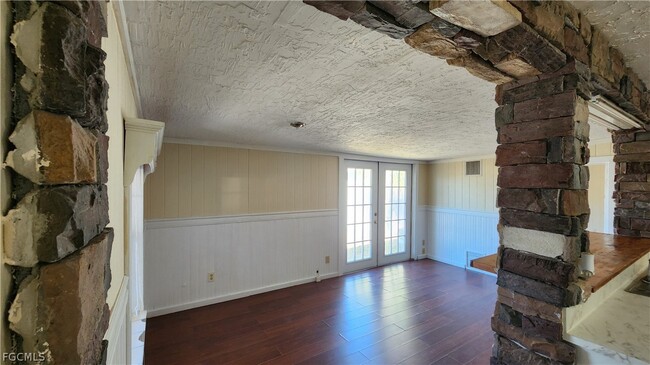 Building Photo - 2181 Brandon St