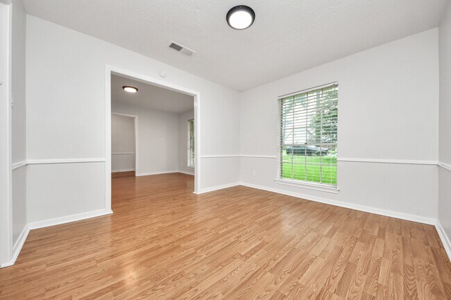 Building Photo - 1319 Forsythe Ln