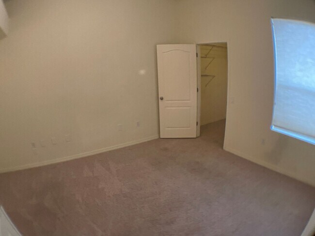 Building Photo - LEASE TAKEOVER_Summit park 2 bedroom condo