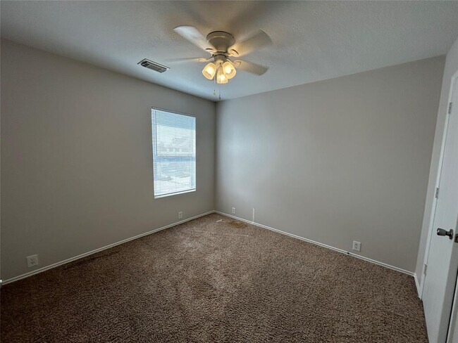 Building Photo - 16851 Pine Castle Dr