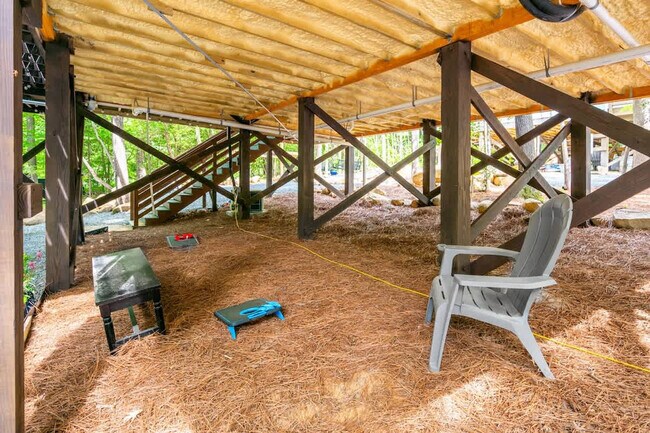 Building Photo - 288 Stonewall Road-SI ID1055518P