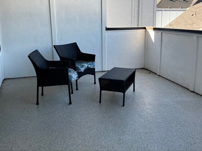 Building Photo - 522 Winners Cir