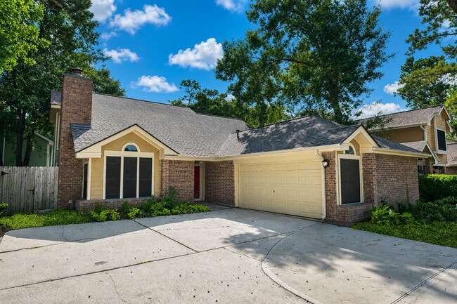 Building Photo - 12518 Dolgo Dr