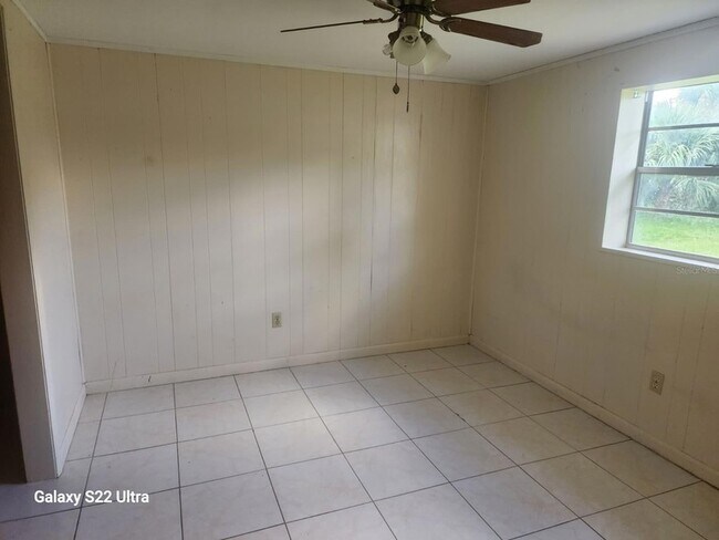 Building Photo - 1821 Los Pinos Rd