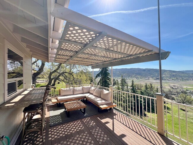 Building Photo - 27030 Oakflat Dr