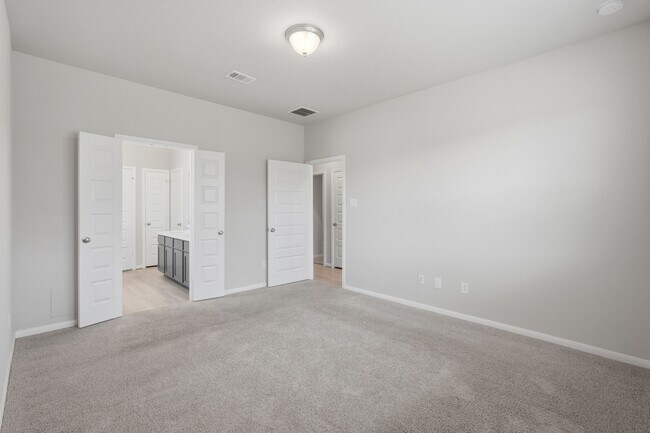Building Photo - 10406 Milford Wds Ln