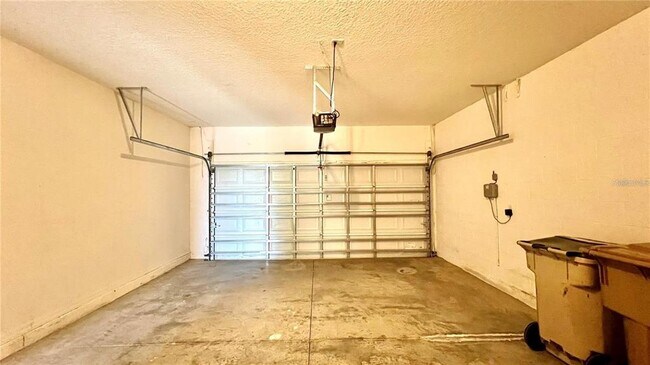 Building Photo - 3721 Maidencain St