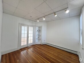 Building Photo - 223 Paris St