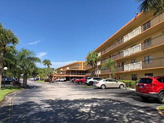 Primary Photo - 9273 SW 8th St