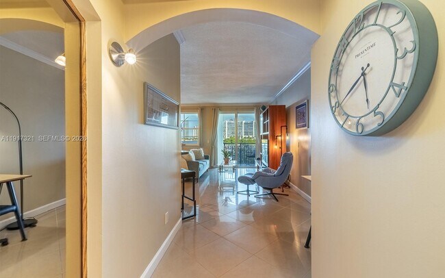 Building Photo - 3255 NE 184th St