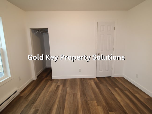 Building Photo - 4105 Main St