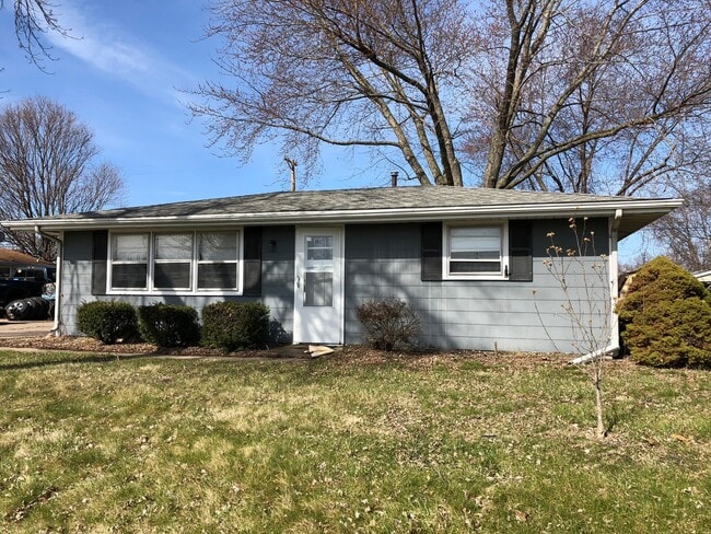 Primary Photo - Newly Updated House in a Great Neighborhood!