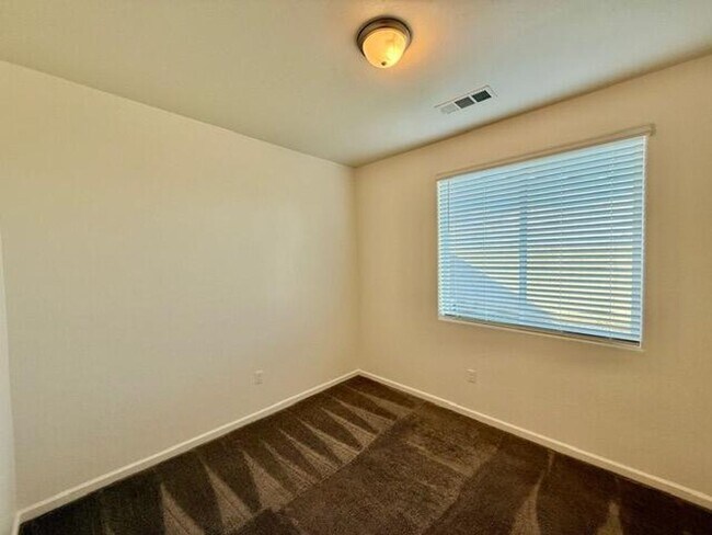 Building Photo - 1762 Bolton Ave