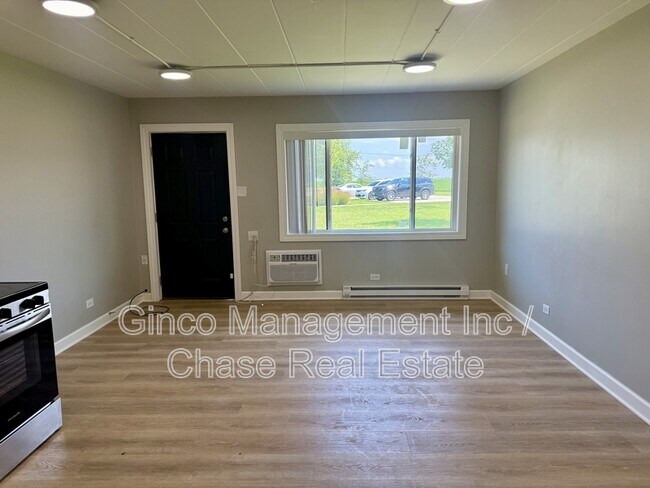 Building Photo - 29837 IL-50