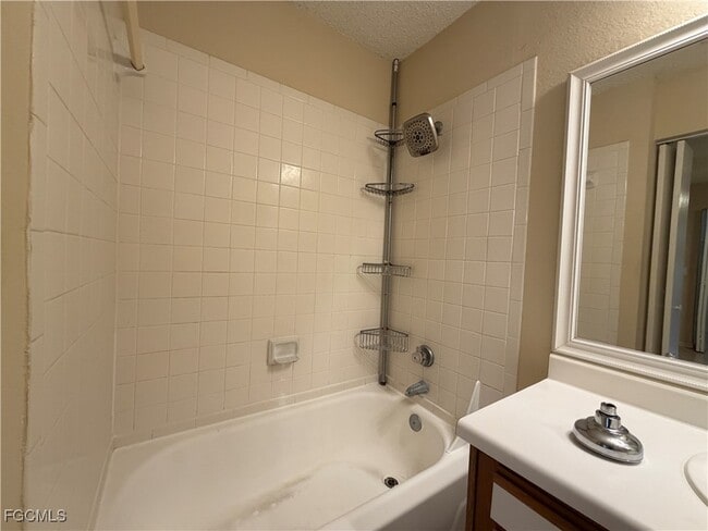 Building Photo - 12520 Equestrian Cir