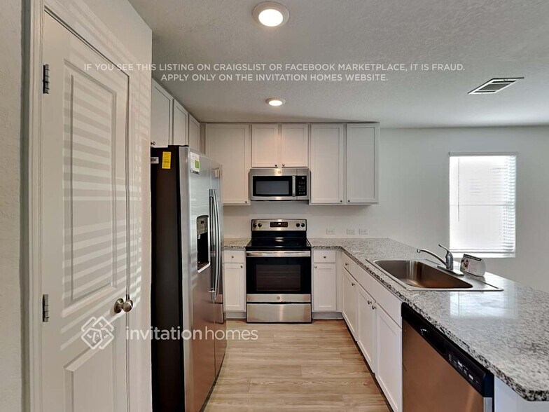 Building Photo - 135 Pasadena Pl