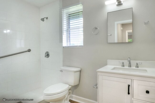 Building Photo - ****1ST MONTH RENT FREE! 1 Bedroom Apartment in Eagle Lake, FL****