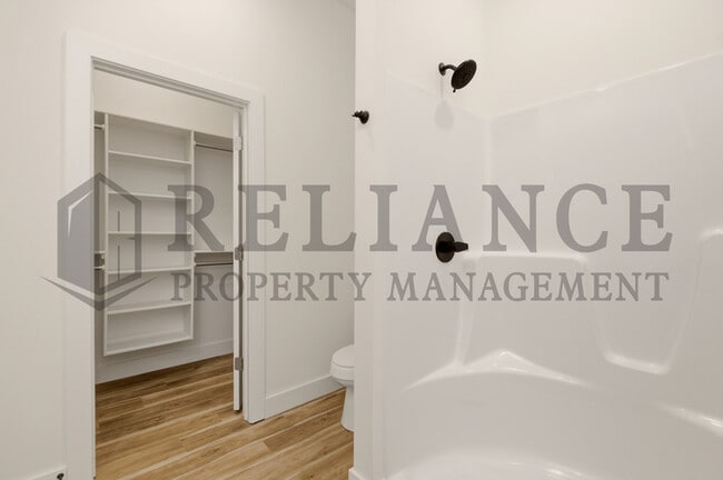 Building Photo - 737 Elmwood St