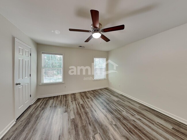 Building Photo - 5179 Centennial Creek View NW