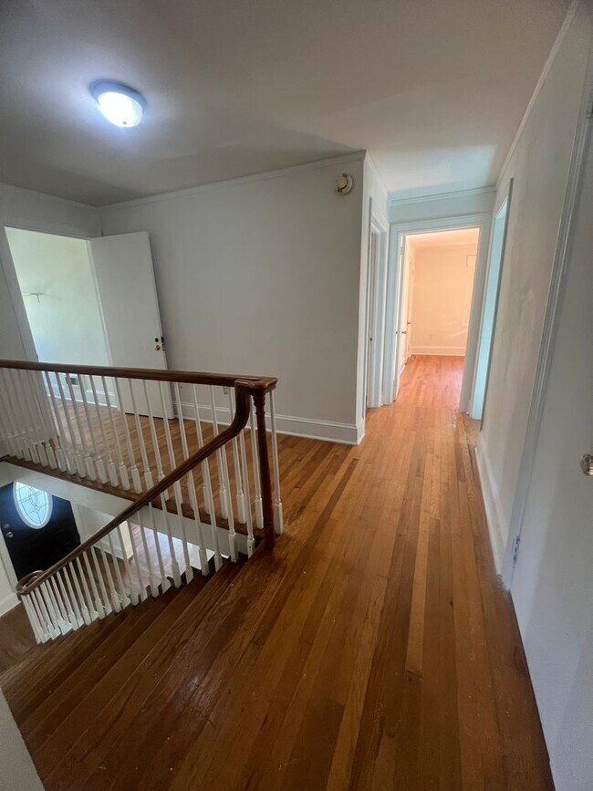 Building Photo - Spacious 4-Bedroom Brick Home with Hardwood Floors and Walk-In Closet