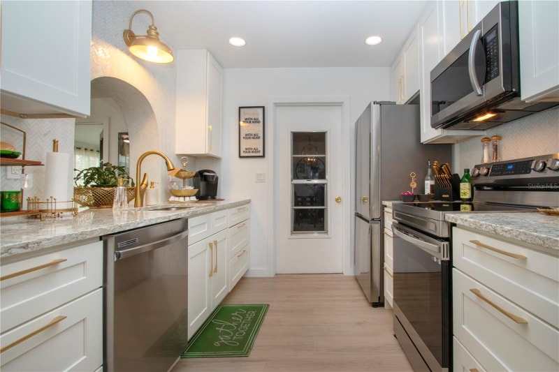 Building Photo - 3906 Chinaberry Rd