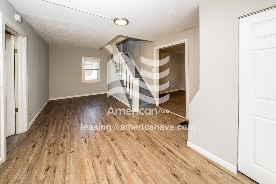 Building Photo - 306 W Matson Ave