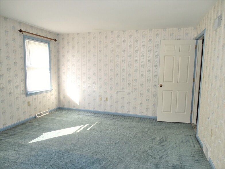 Building Photo - 859 Cindy Ln