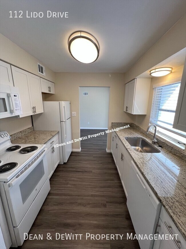 Building Photo - 112 Lido Dr