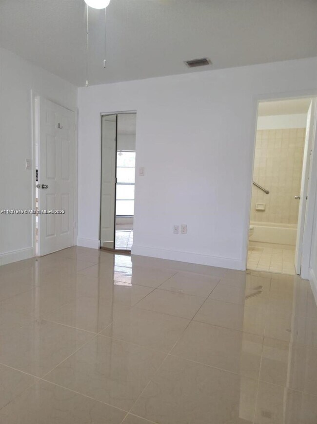 Building Photo - 14723 SW 61st Terrace
