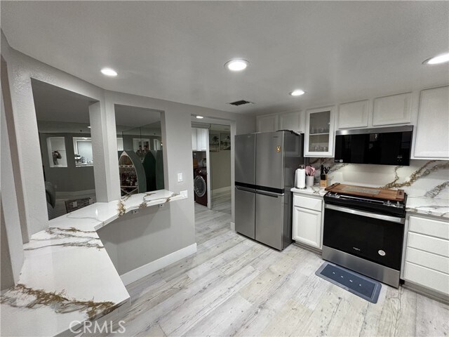 Building Photo - 1230 E Ocean Blvd