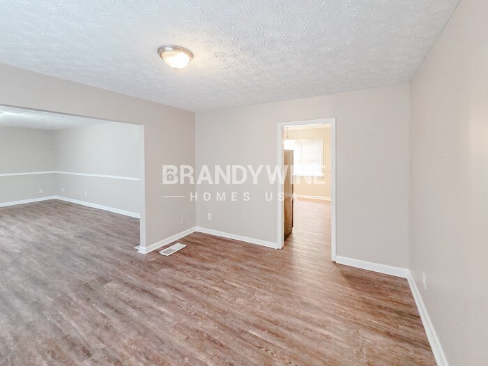 Building Photo - 112 Valerie Ct