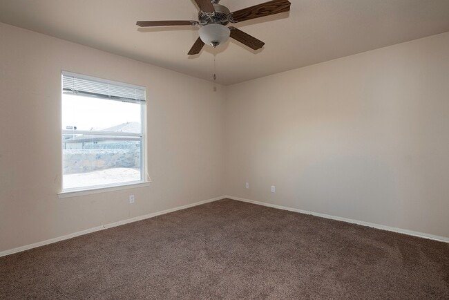 Building Photo - RECENTLY RENOVATED EASTSIDE HOME