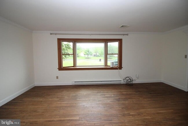 Building Photo - 336 Cowpath Rd