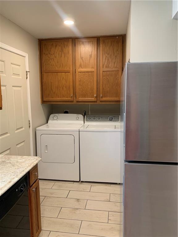 Building Photo - 302 Fairway Cir