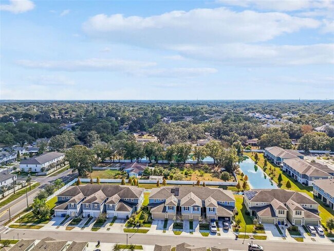 Building Photo - 2123 Laceflower Dr