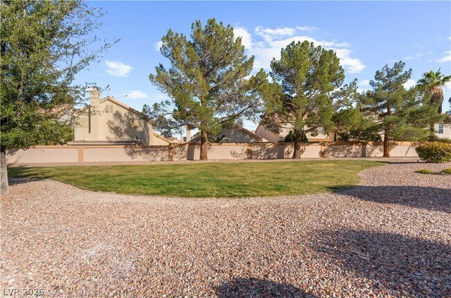 Building Photo - 1150 N Buffalo Dr