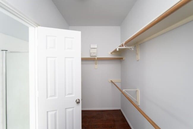 Building Photo - 2322 Cool Springs Ln