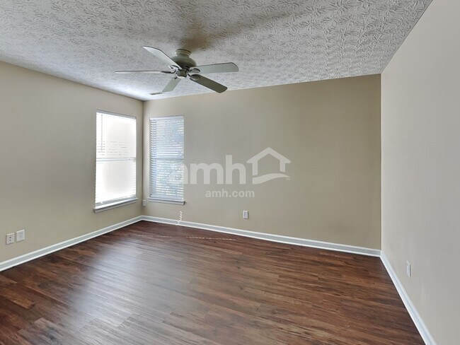 Building Photo - 6031 Delfair Ln