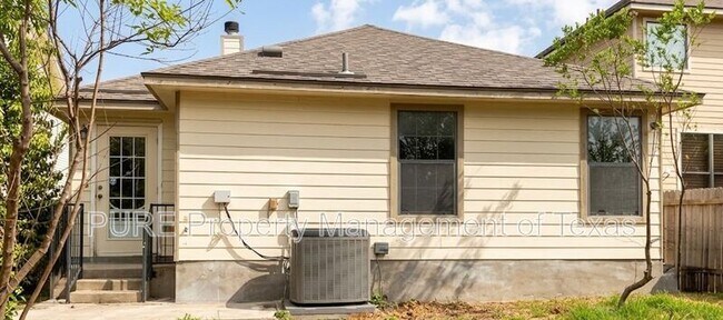 Building Photo - 2306 Kuykendall Dr