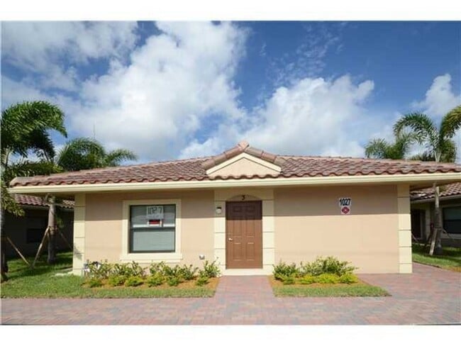 Interior Photo - Villas Apartments in Fort Lauderdale